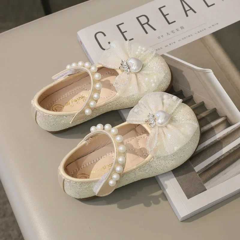Spring Sweet Girl Princess Shoes Elegant Lace Bowknot Childrens Leather Shoes Fashion Sequins Love Crown Kids Mary Jane ShoesT250306