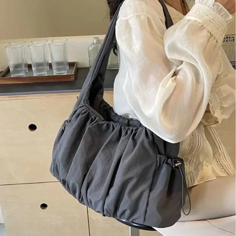 Nylon Cloth Bag Women Tote Bag Large Capacity Summer All-Match Ins One-Shoulder College Student Class Bag Lady Handbag 250306