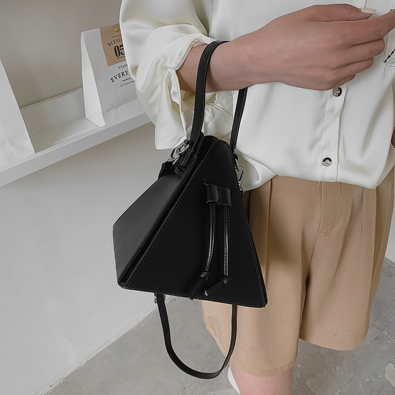 Personalized Triangle 2024 New Forest Soft Girl Candy Color Western Style Handheld Cross Shoulder Bag PU