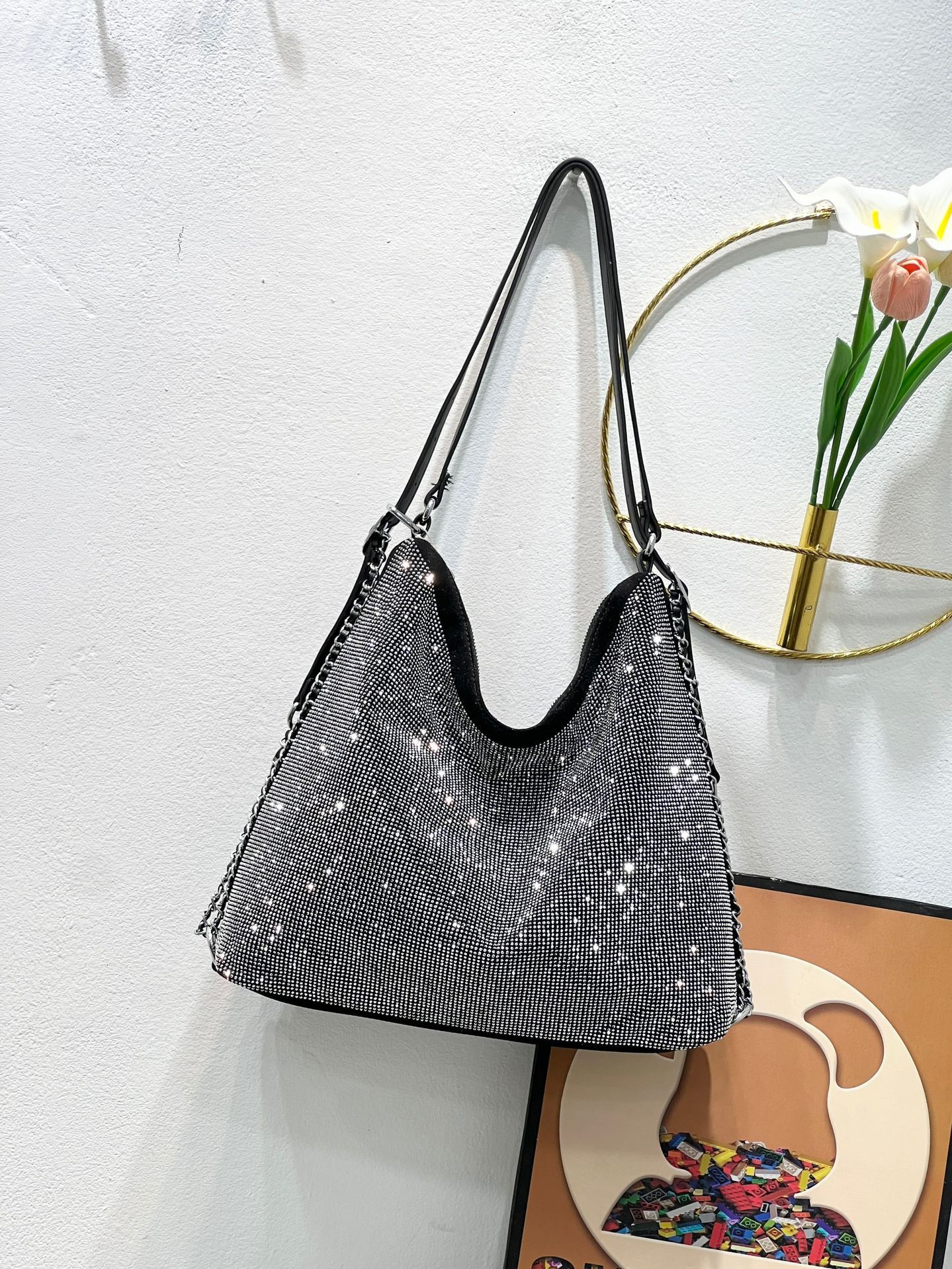Large Capacity Trendy Diamond Studded Women, New Casual, Personalized, Stylish Tote, Fashionable Crossbody Shoulder Bag For Women