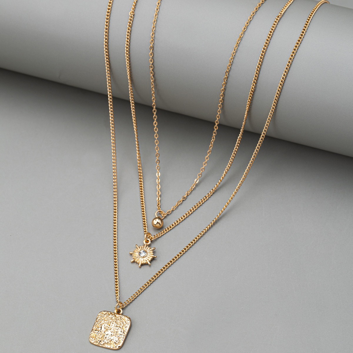 Ins Personality Niche Metal Multi-layered Necklace Women's Quadrilateral Pendant Collar