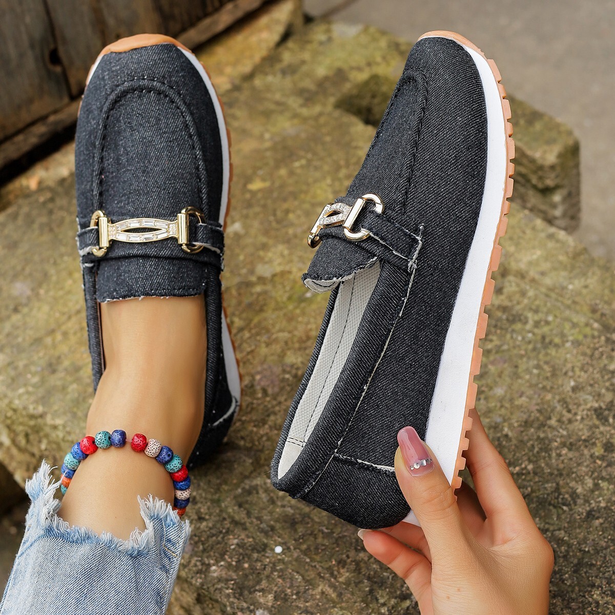 Women's casual new decoration simple 2025 solid color women's lightweight plus size buckle single shoe autumn and winter ddmykukumalu