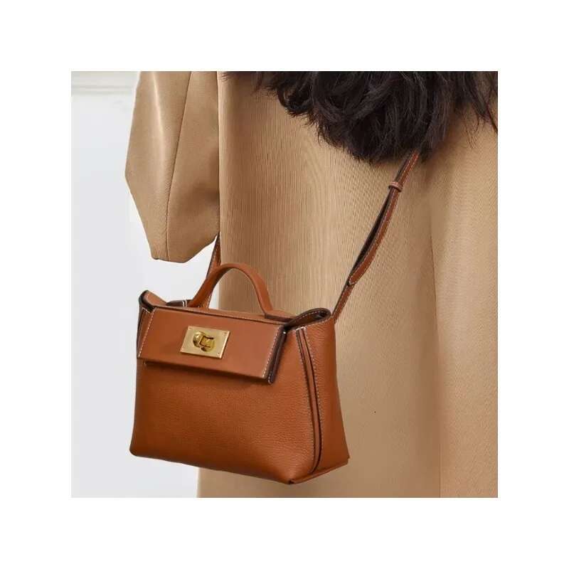 VOAETEC Real Leather Women's High Sense 2025 New Commuter Versatile Dumpg Texture Portable Shoulder Messenger Bag