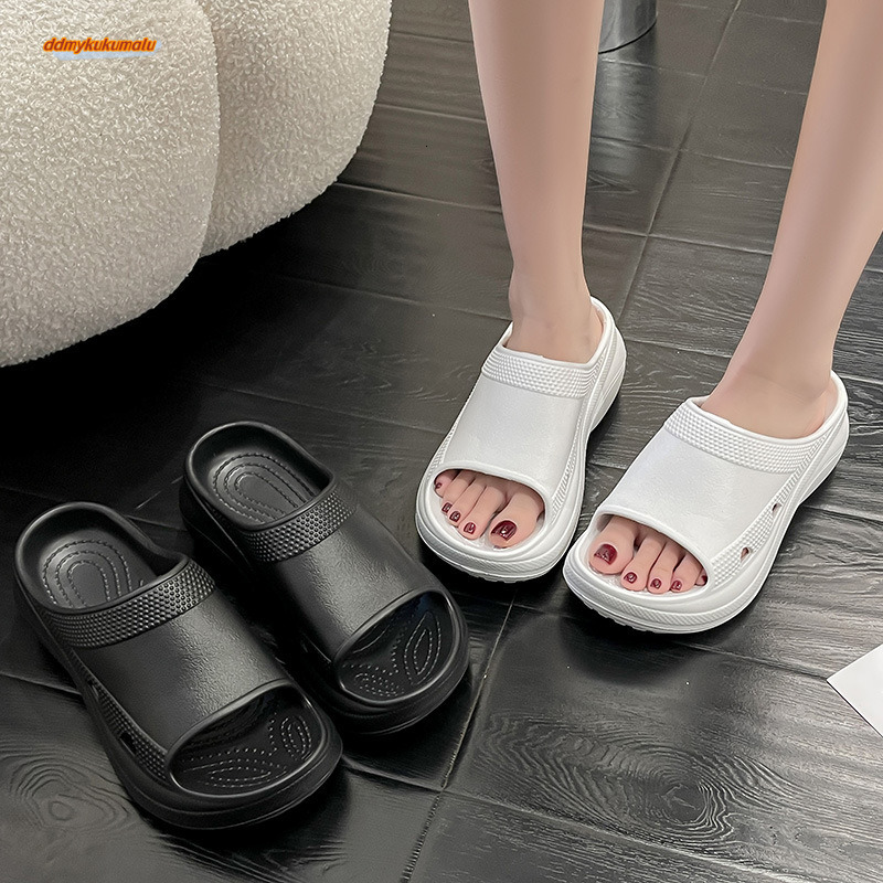 Thick soled slippers in summer 2025, new outdoor fashion, beach and beach, feeling of stepping on poop for women TEMU ddmykukumalu