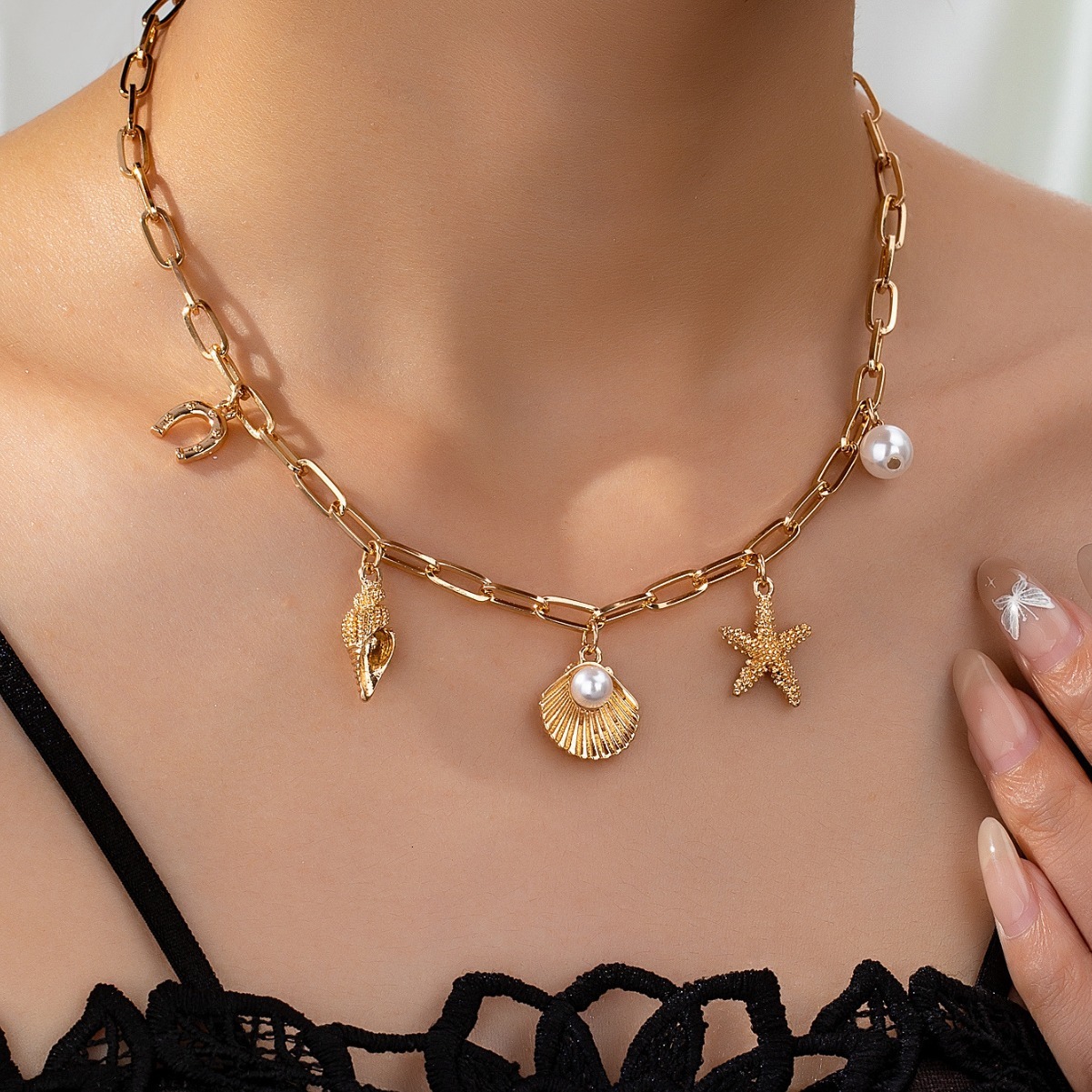 Ocean Collection Shell Multiple Pendant Pearl Necklace Women Designer Collarbone Chain Jewelry
