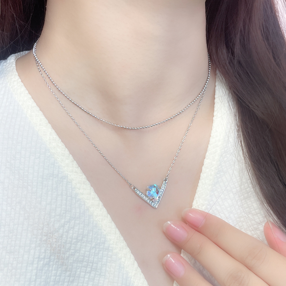 Personality Temperament Platinum Necklace Female Niche Instagram Design V Line Clavicle Chain Jewelry