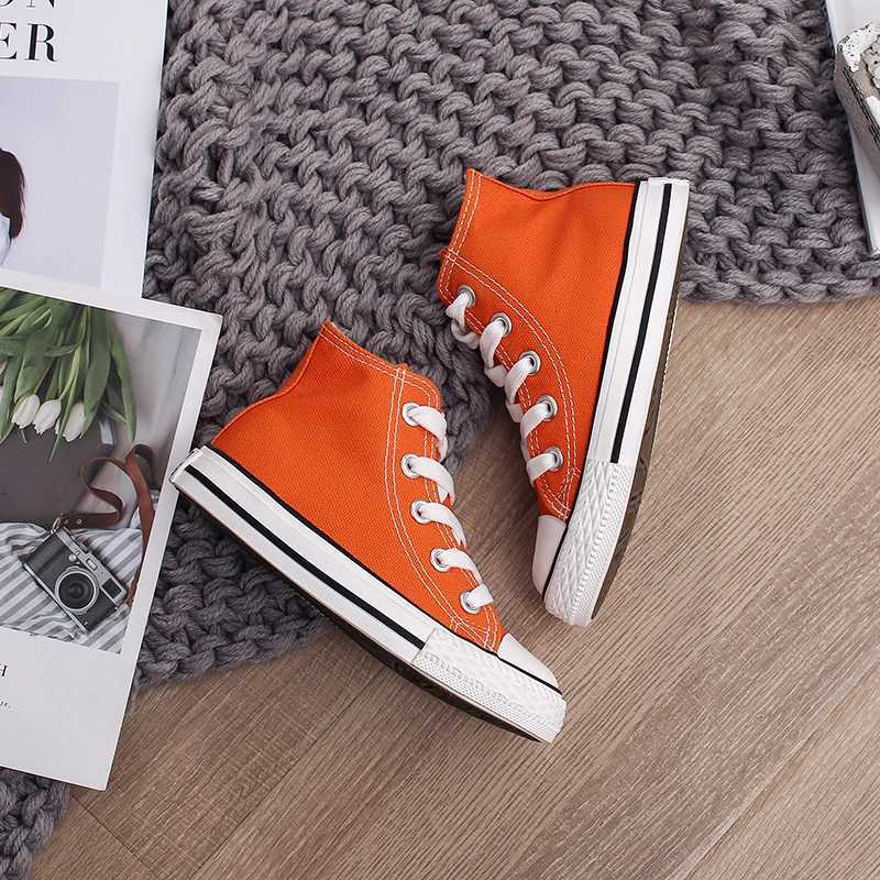 Solid color trendy childrens canvas shoes boys and girls board shoes fashionable and breathable childrens shoes softT250306