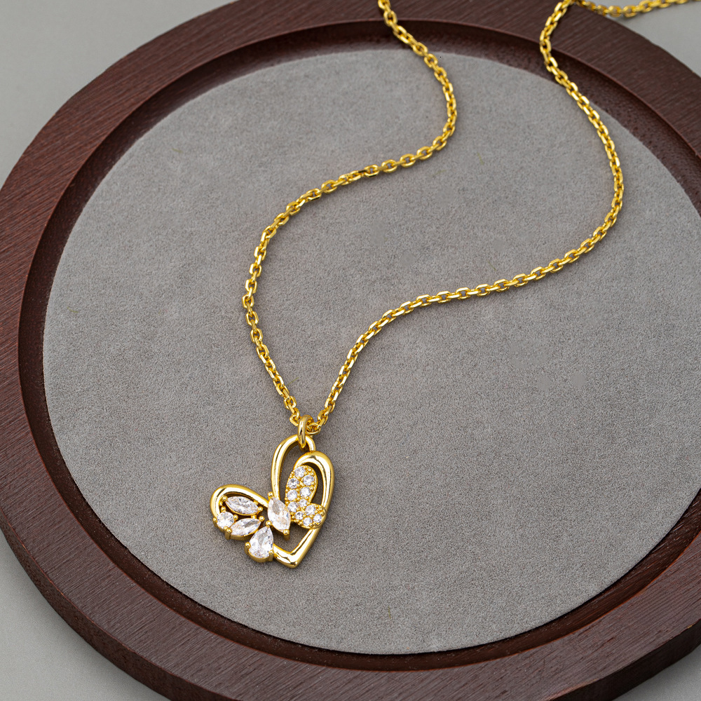 Original Design Hollow Irregular Heart Full Diamond Butterfly Pendant Fashion Necklace Collar Female