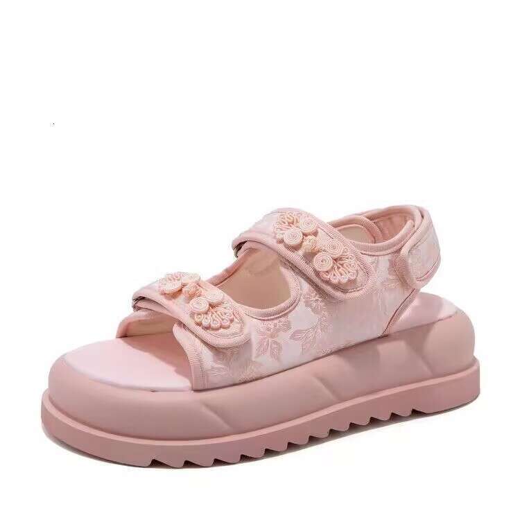 Yunfu Beach Women's 2024 Summer New Flat Bottom Chinese Embroidered Velcro Fashion Versatile Sports Sandals