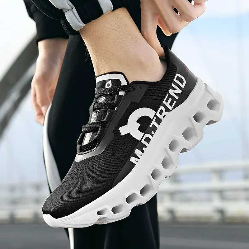 Flying shoes mesh breathable cushioning running shoes mens shoes sports fashion shoes fashion wear-resistant trendy shoes Z250411