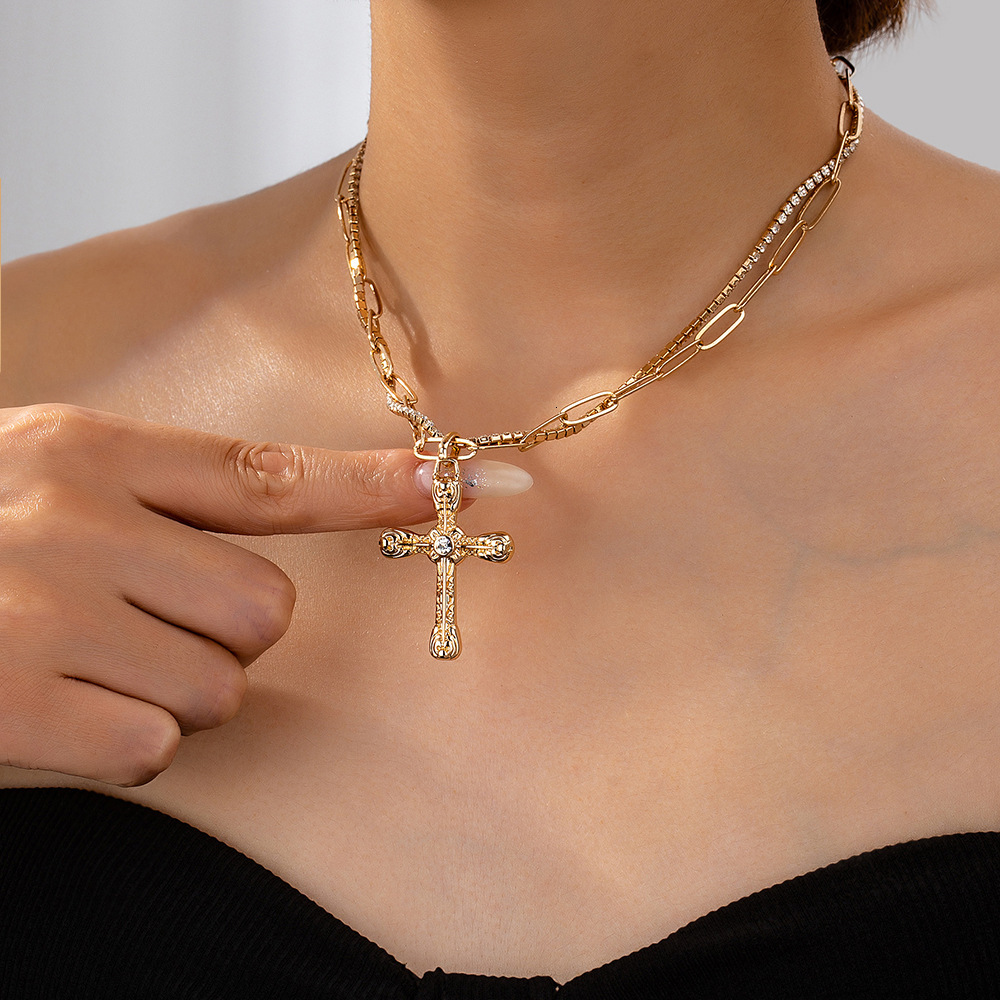 Niche Design High Sense Cross Pendant Double Gemstone Stack Wear Collarbone Necklace Jewelry for Women