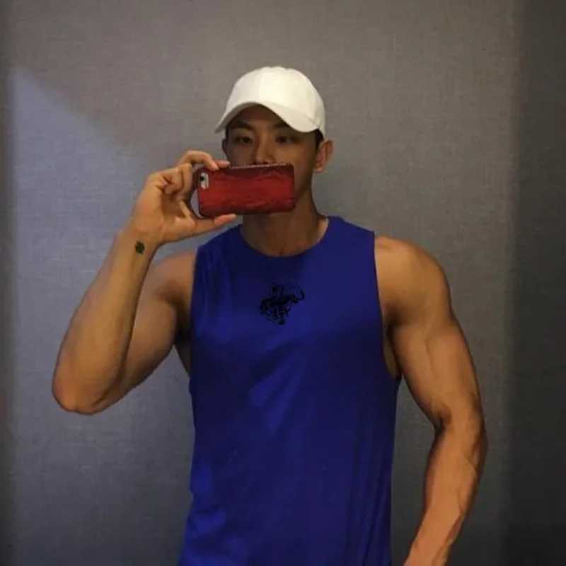 Summer Mens Gym Shirt Street High Quality Sleeveless T-shirts for Men Tank Tops Workout Fitness Singlets Sport Vest ClothingT250318