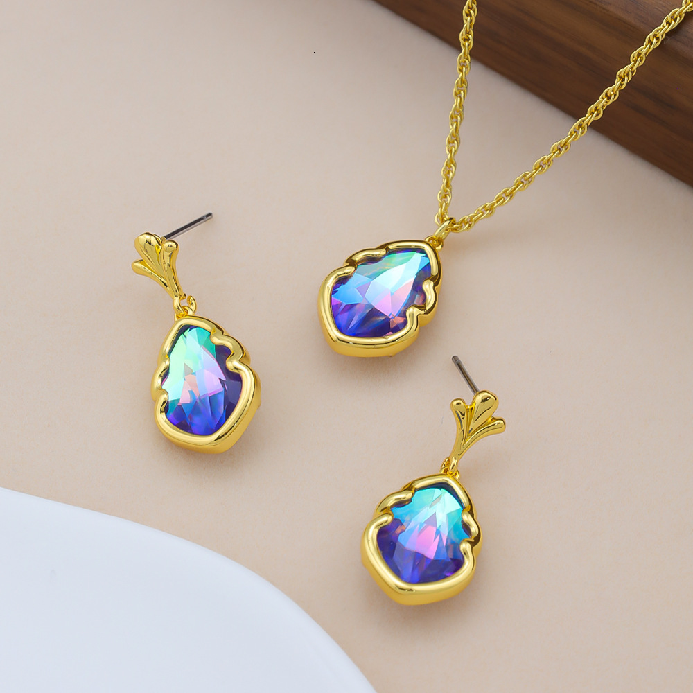 French Retro Dazzling Glass Necklace For Women Oval Accessories Earrings For Women Fashion High Sense