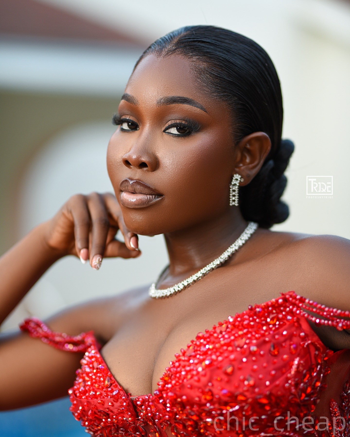 Red A-line Prom Dresses 2025 Beaded Crystals Satin High Split Evening Formal Party Second Birthday Engagement Gowns Plus Size Dress For Special Occasi