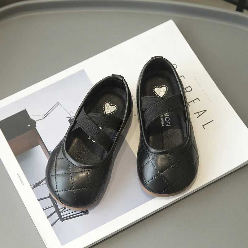 New Princess Plaid Leather Girls Shoes Soft Comfortable Cross Strap Kids Shoes Sweet Wedding Dress Party Flats Mary Jane ShoesT250306