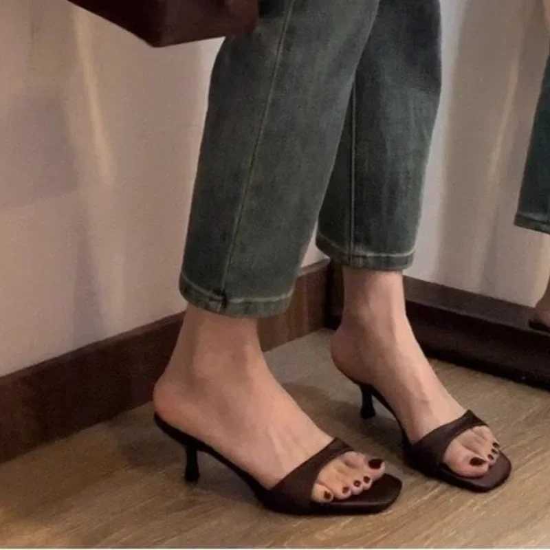 2024 Wens Summer New Fi Square Toe Simple Solid Color Slippers Outdoor Open Toe Casual Banquet Party Wens Sandals Y250306