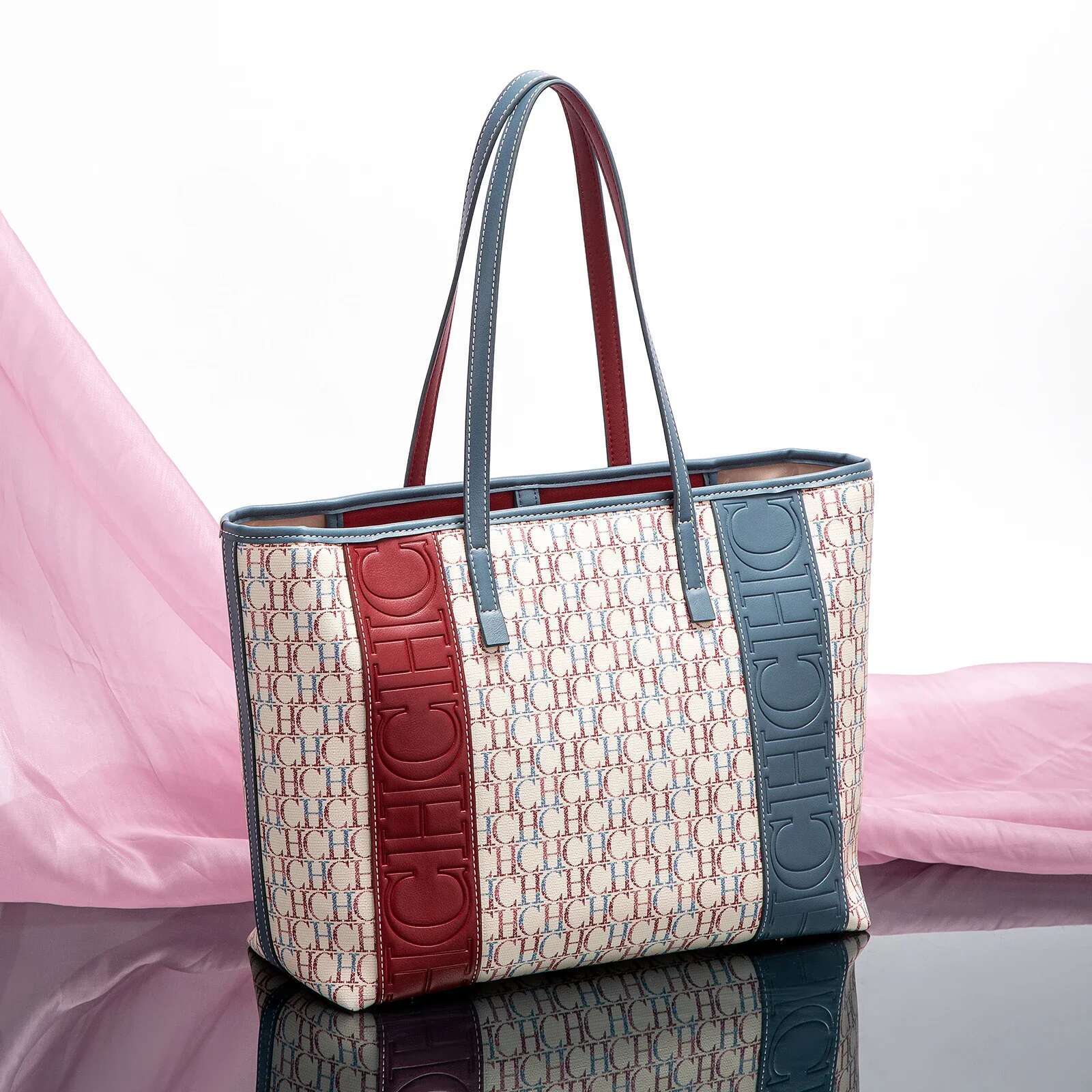 Vintage Women's Shopping Bag 2025 New Letter PVC Large Capacity Handbag