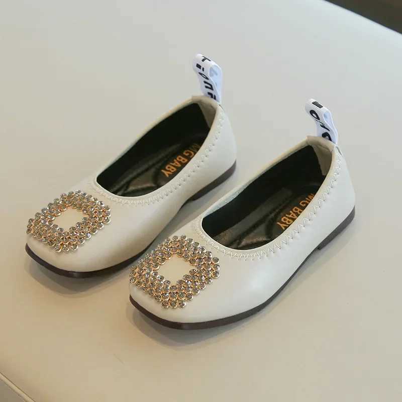 Size 21-35 Girls Loafers Soft Flexible Flat Shoes Children Slip-on Shoes Rhinestone Metal Charm Kids Princess Shoes For GirlT250306