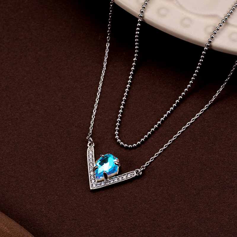 Personality Temperament Platinum Necklace Female Niche Instagram Design V Line Clavicle Chain Jewelry