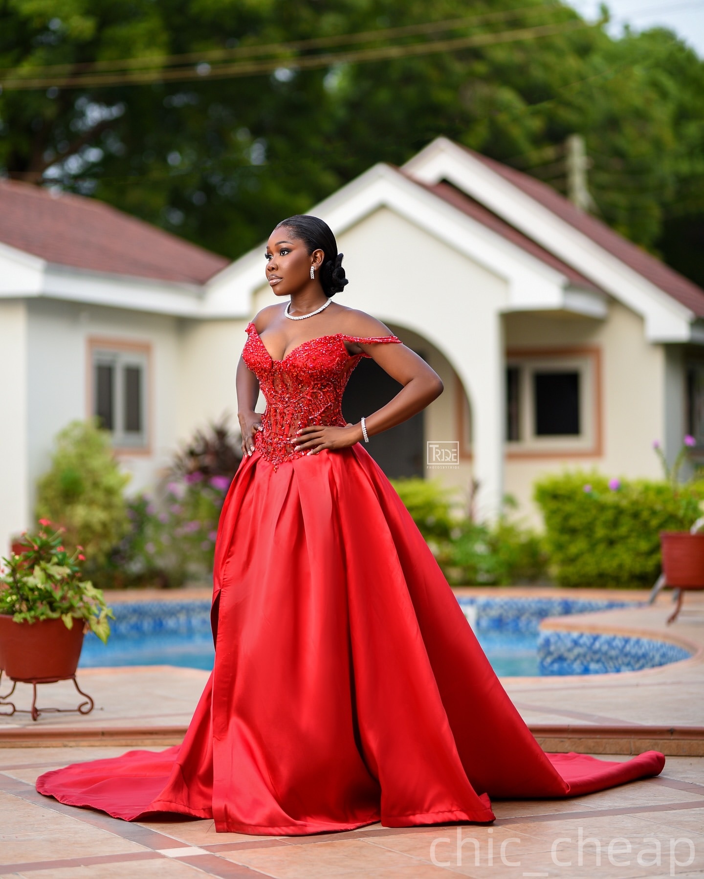 Red A-line Prom Dresses 2025 Beaded Crystals Satin High Split Evening Formal Party Second Birthday Engagement Gowns Plus Size Dress For Special Occasi