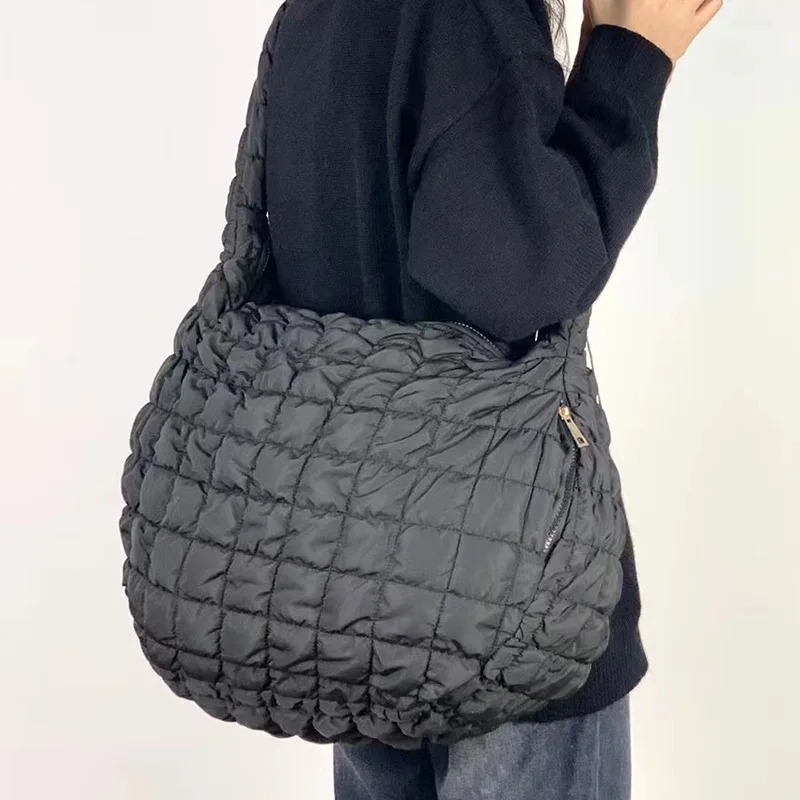 Large Capacity Lightweight Lingge Women Bag Cloud Pleated Crossbody Bag Fashion Quilted Shoulder Bag 250306