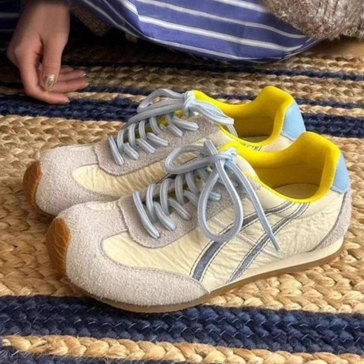 De Xun Shoes Women's 2025 Early Spring New Leather Color blocked Versatile Sports Shoes Flat Bottom Lightweight Casual Board Shoes Forrest Gump S
