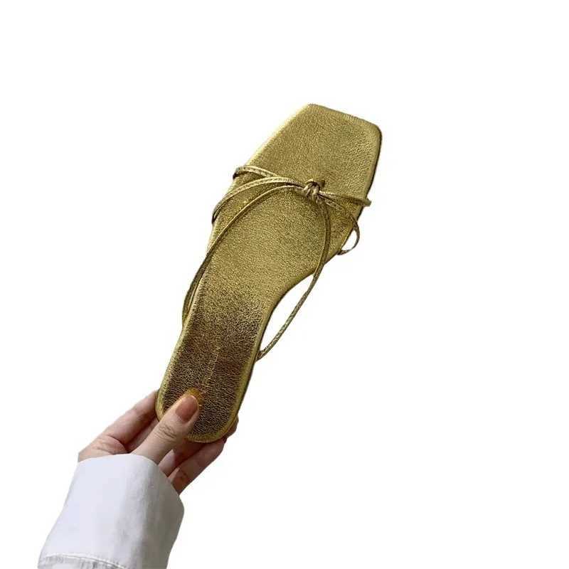 2024 Summer Designer Wen Slippers Women Casa Clip Toe Sandals Ladies Cfortable Beach Vai Slides Shoes Y250306