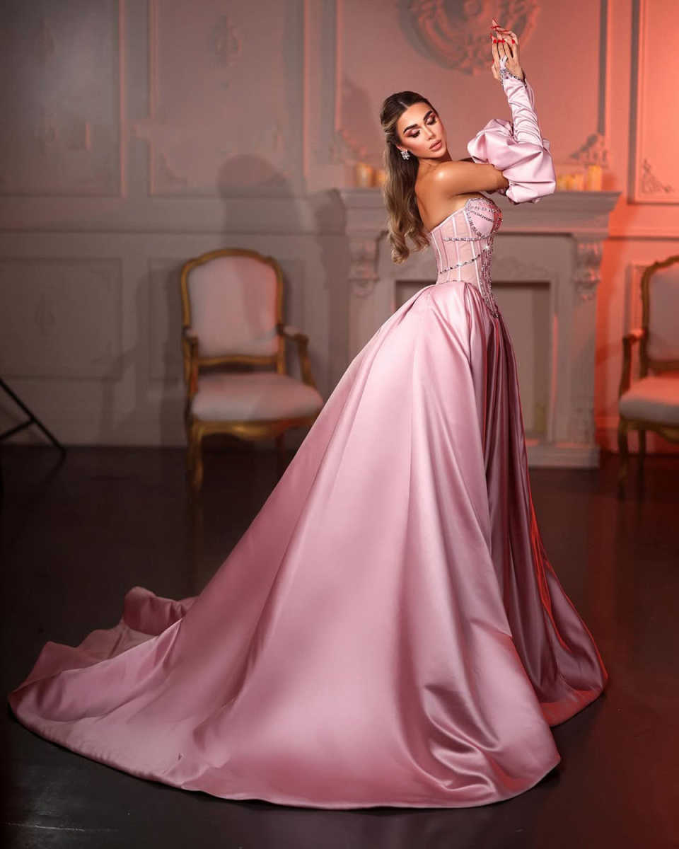 Delicate A e Evening Dresses Sweetheart Neck Removable Sleeves Split Side Gown Crystal Sequins Sweep Train Party Customized Dress