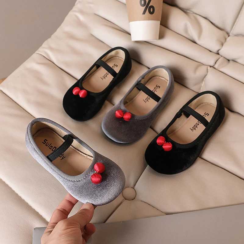 Baby Girl Shoes Cute Kids Shoes Cherry Mary Janes Velvet Casual Flats Children Footwear 2-6 Years Toddlers Infants First StepT250306