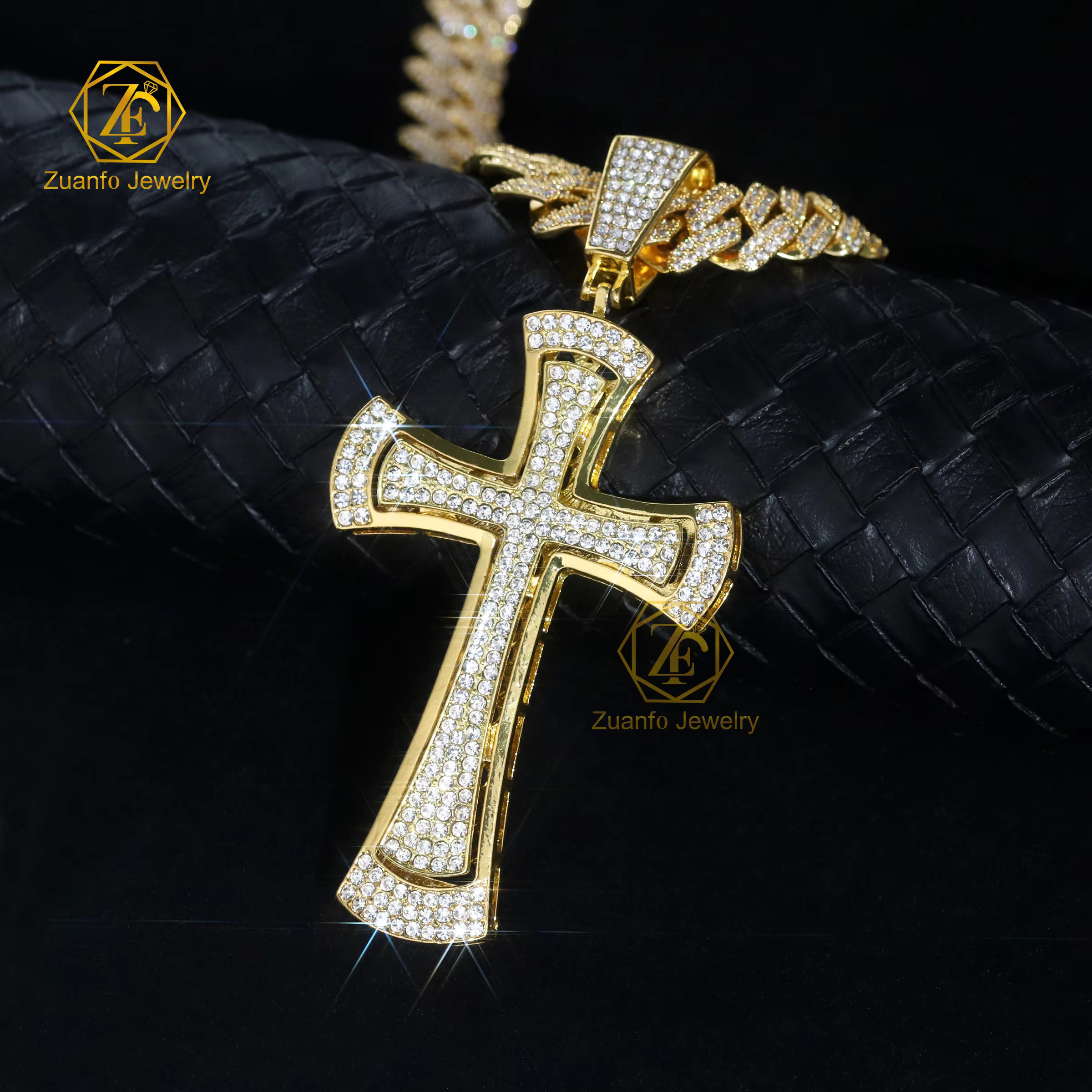 High Quality Wholesale Meele Moissanite Necklace Chain HipHop Pendant Moissanite Classic Crucifix Moissanite Cross Pendant