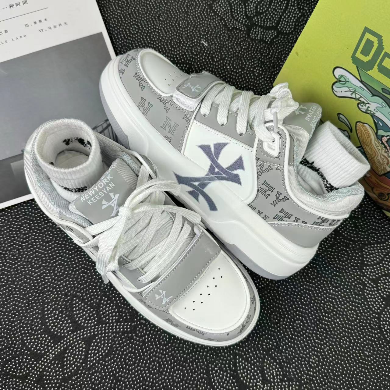 free shipping designer casual shoes men women white grey black blue outdoor sports runner running shoe trainers sneakers fashion