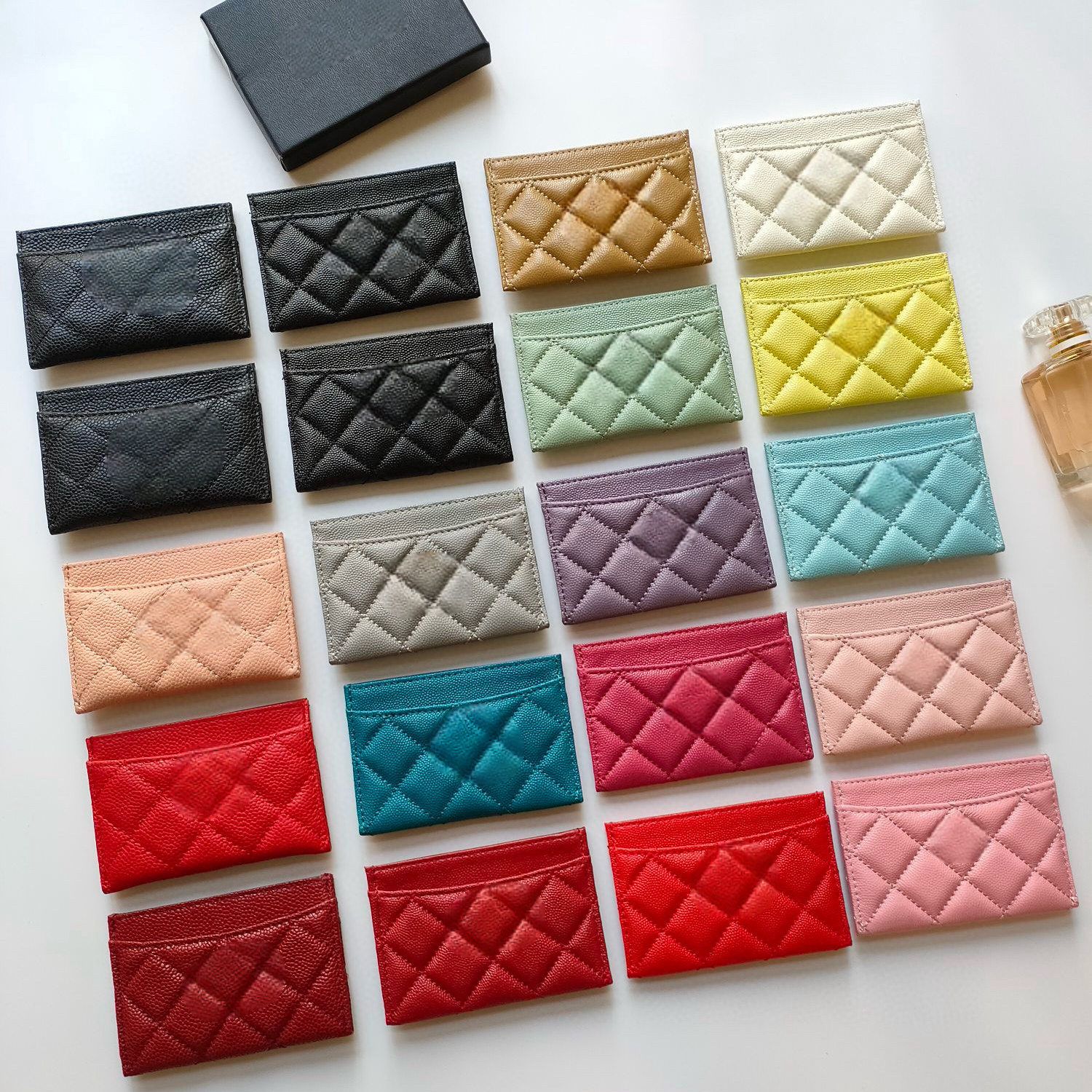 Fashion luxury Leather designer wallets Caviar cowhide Pouch short cuir Credit Card Holder purse bags women of Inner sheepskin gold hardware Coin purse with box