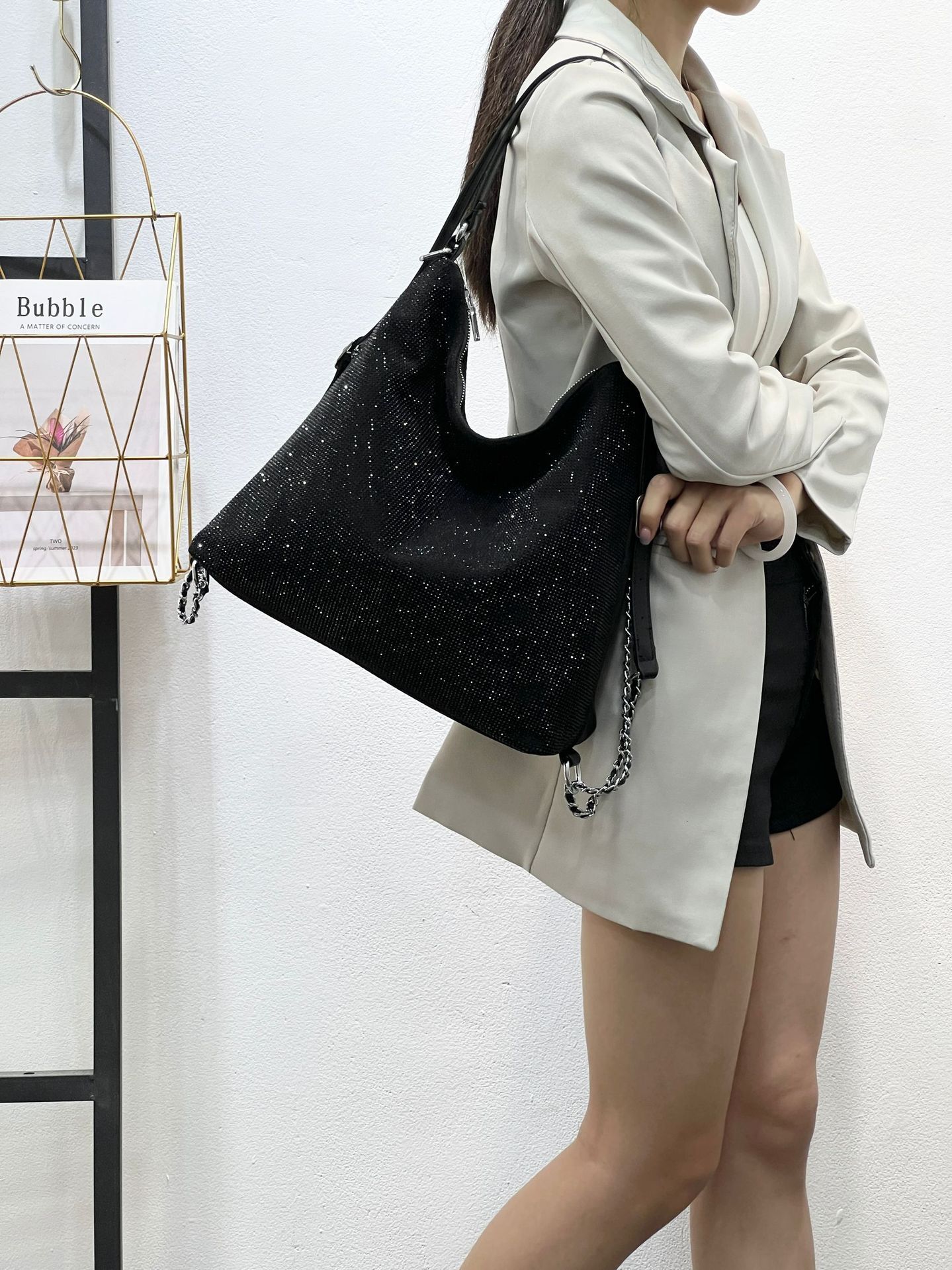 Large Capacity Trendy Diamond Studded Women, New Casual, Personalized, Stylish Tote, Fashionable Crossbody Shoulder Bag For Women