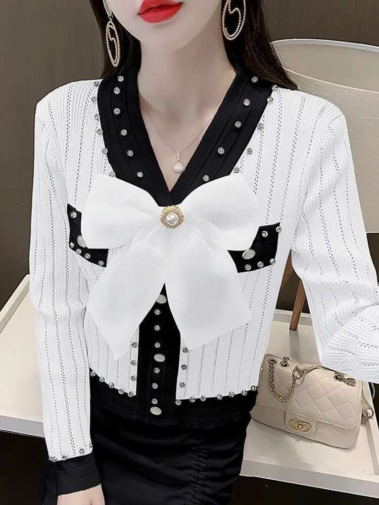Xiaoxiangfeng Heavy Industry Nail Dia V-Neck Mesh Bow Top Women's And Fashionable Knitted Sweater