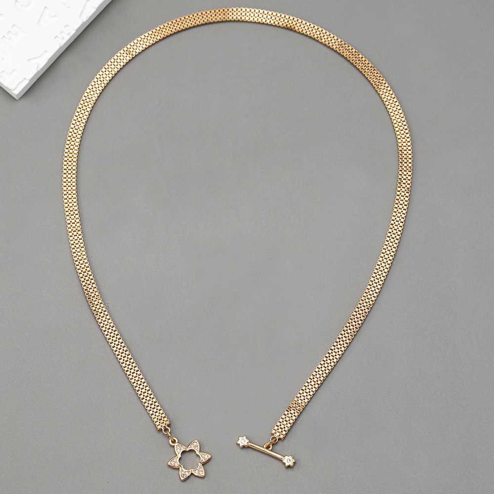 Niche Retro Fashion Simple OT Button High-grade Personality Temperament Necklace Collar Female