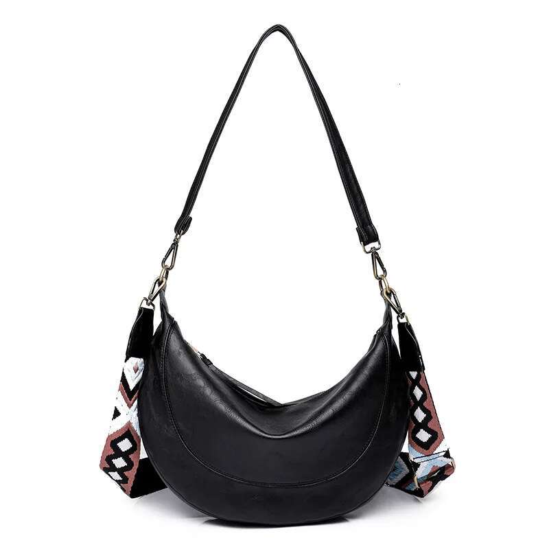 New Bag Small Crescent Women's Shoulder Lightweght Krean Version Explosive Ods Female Casual Daily Relaxtion Commuting Advanced