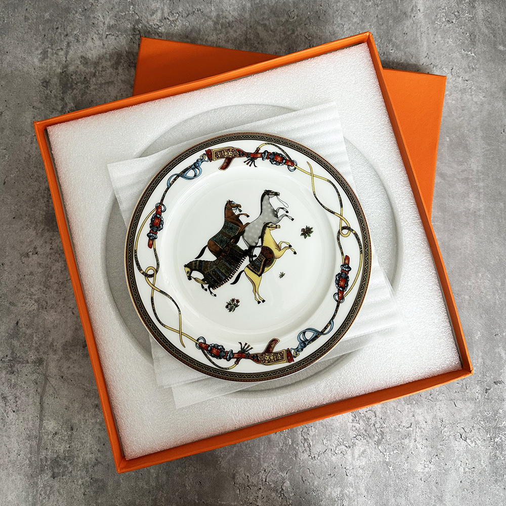 4 Pcs 8 Inch Chinese Style Ceramic Decorative Plate Arrangement Wobble Plate Living Room Entrance Ornaments Home Wedding Decorations