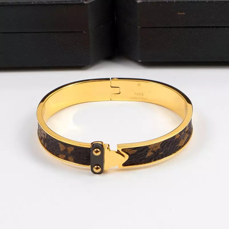 19CM Gold Silver Color Women Designer Bangles Classic Arrow Old Pattern Stainless Steel Bracelets Luxury V Letter Couple Bangles