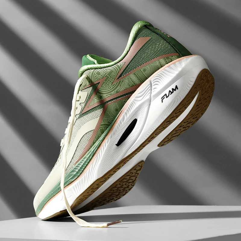 2025 New Running Shoes Carb Board Marath Men Sports Breathable hot Lightweight Wens Cfortable Athletic Nskid Sneakers Z250307