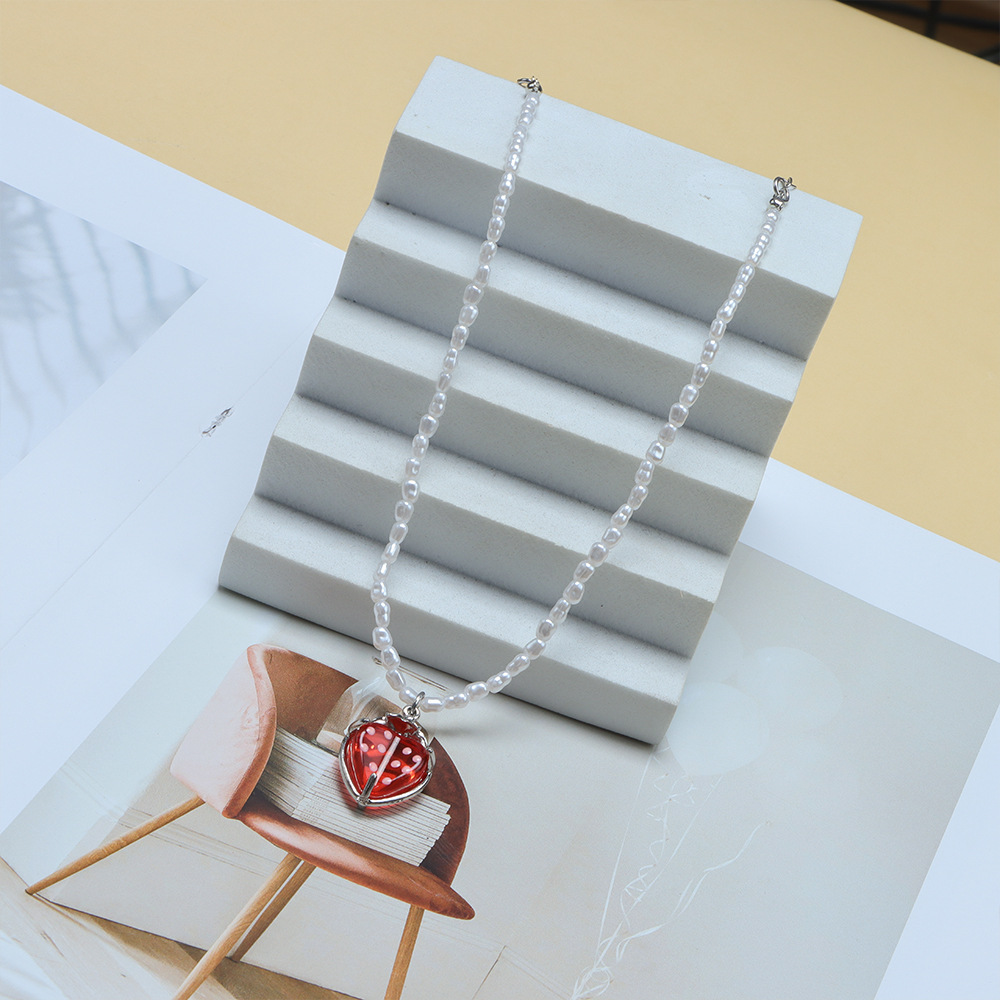 Strawberry heart pearl necklace colorful girl beaded lockbone chain for couple necklace
