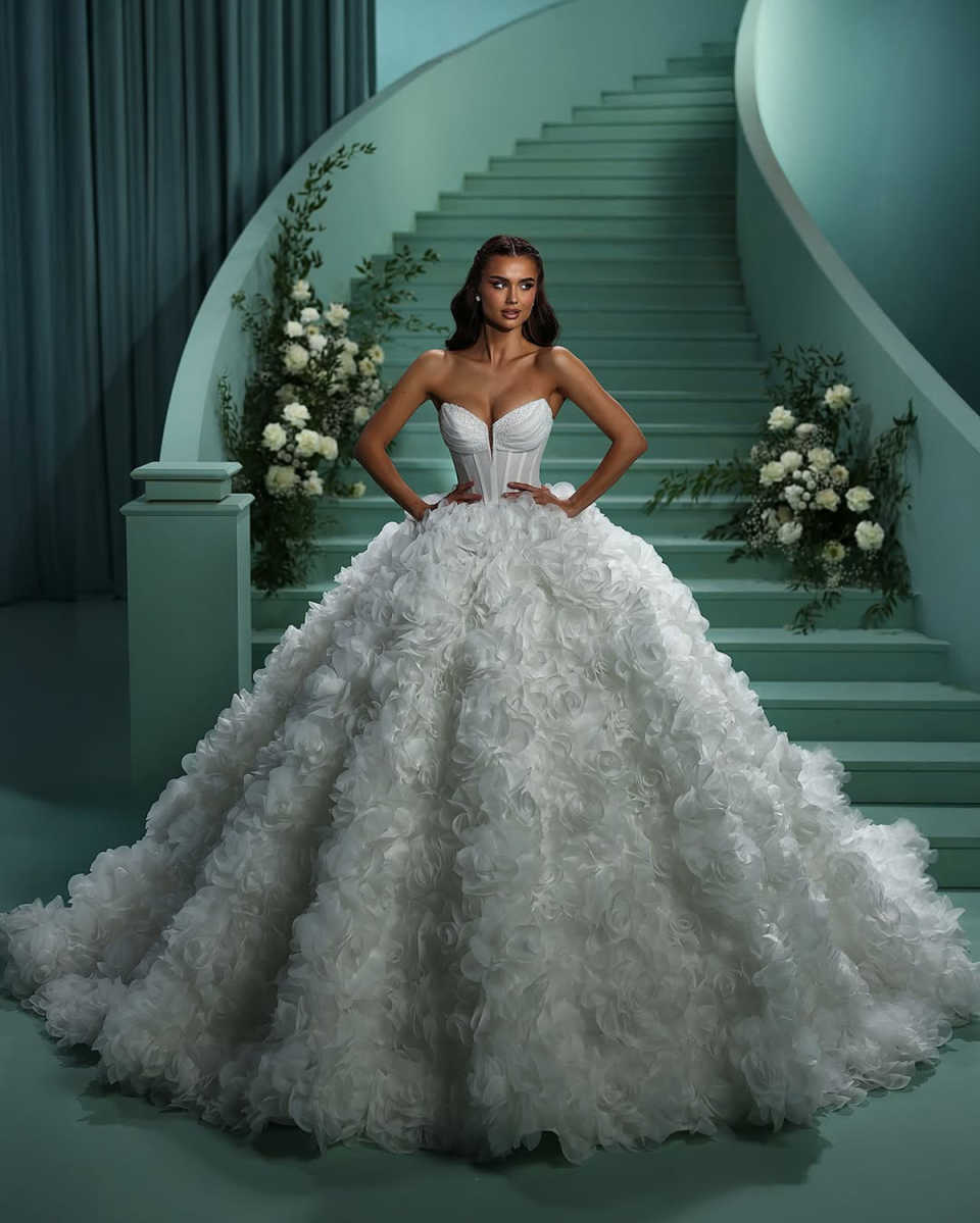 Exquisite Ball Gown Wedding Dress For Women Sweetheart Neck Sleeveless Bridal Gowns 3D wer Ruffles Sweep Train Dresses Custom Made vestidos de novia