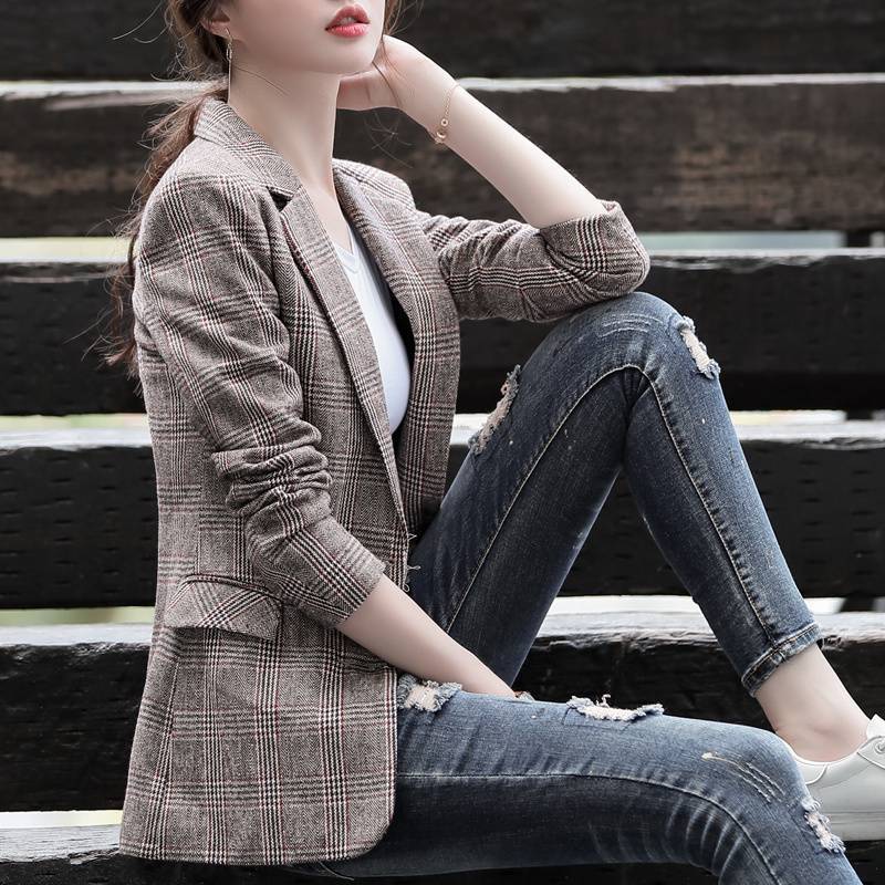 X36Stylish Plaid Blazer for Ladies - Elegant Fit for College & Streetwear Trends