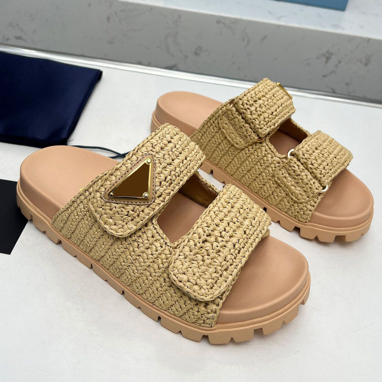Top Quality Slippers Luxury Designer sandals Women Triangle Slides Fashion Sandal Raffias Straw Weave Platform Shoes Slide Beach Pool Flat Slippers