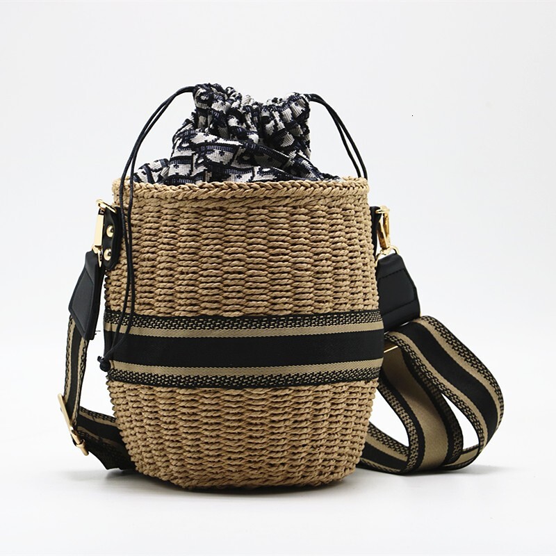 Shengjie Craft New Handheld Grass Round Barrel Woven Beach Women's Bag