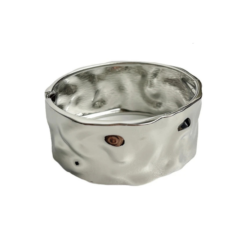 Modern Jewelry European and American Metal Open Bracelets For Women Party Gifts Cool Trend Accessories Selling 250303