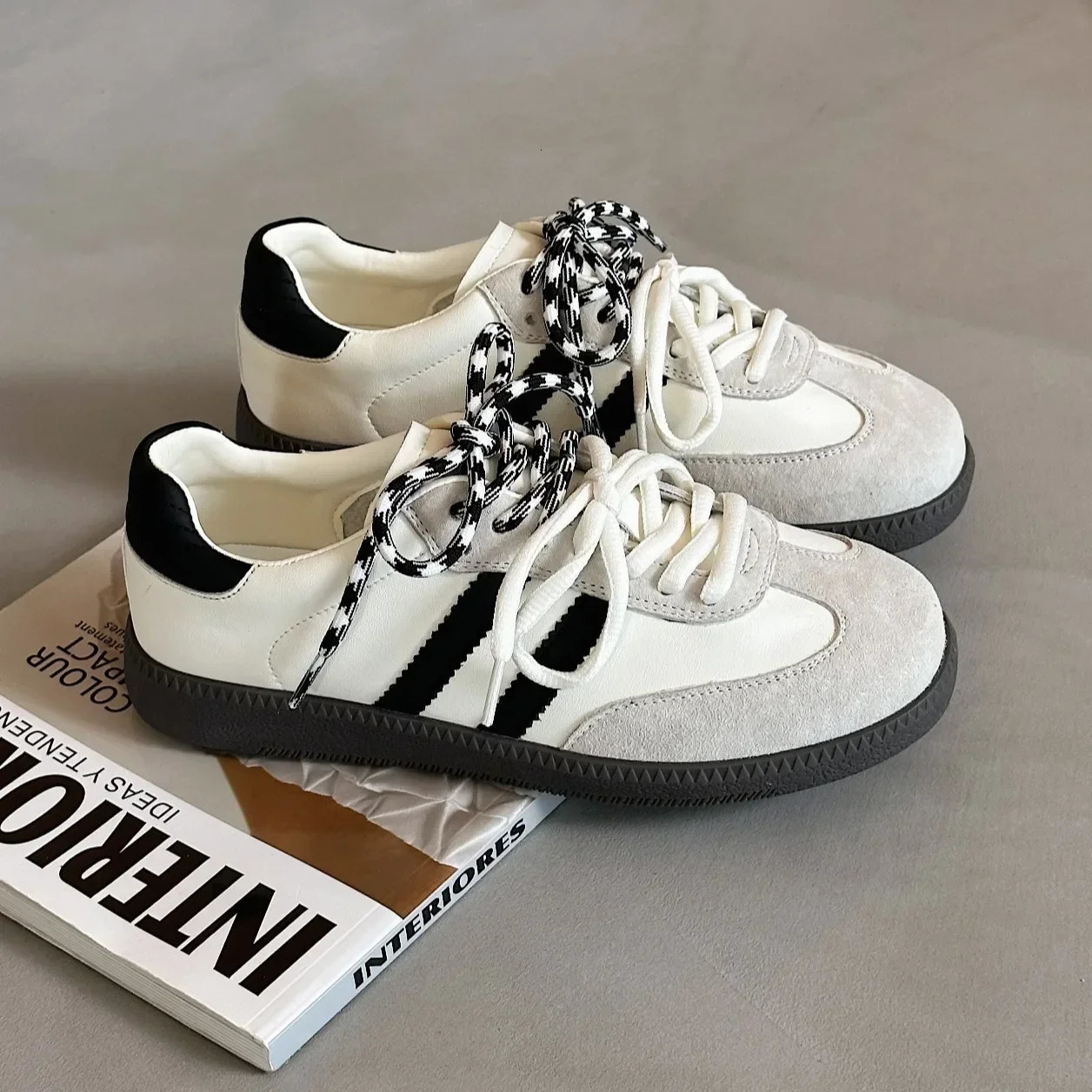 Women Tennis Sneakers Flats Ladies Fashion Mixed Colors Lace-up Vulcanized Shoes Spring Autumn Woman Outdoor Trainers Footwear 250304