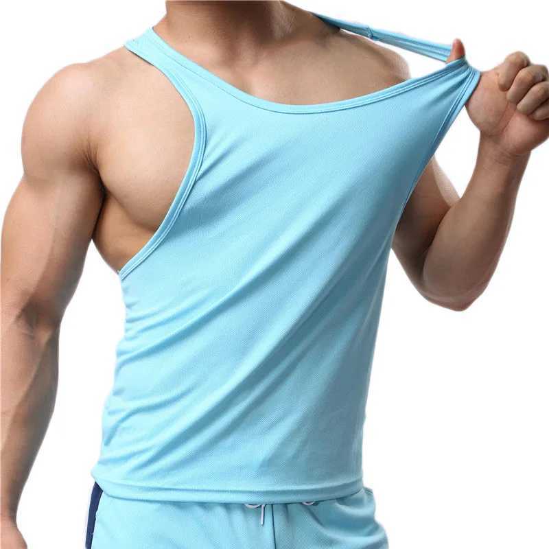 Cotton Summer Men Clothing Tank Tops Singlets Sleeveless Fitness Men Vest Bodybuilding Casual Tank Tops Breathable UndershirtT250318