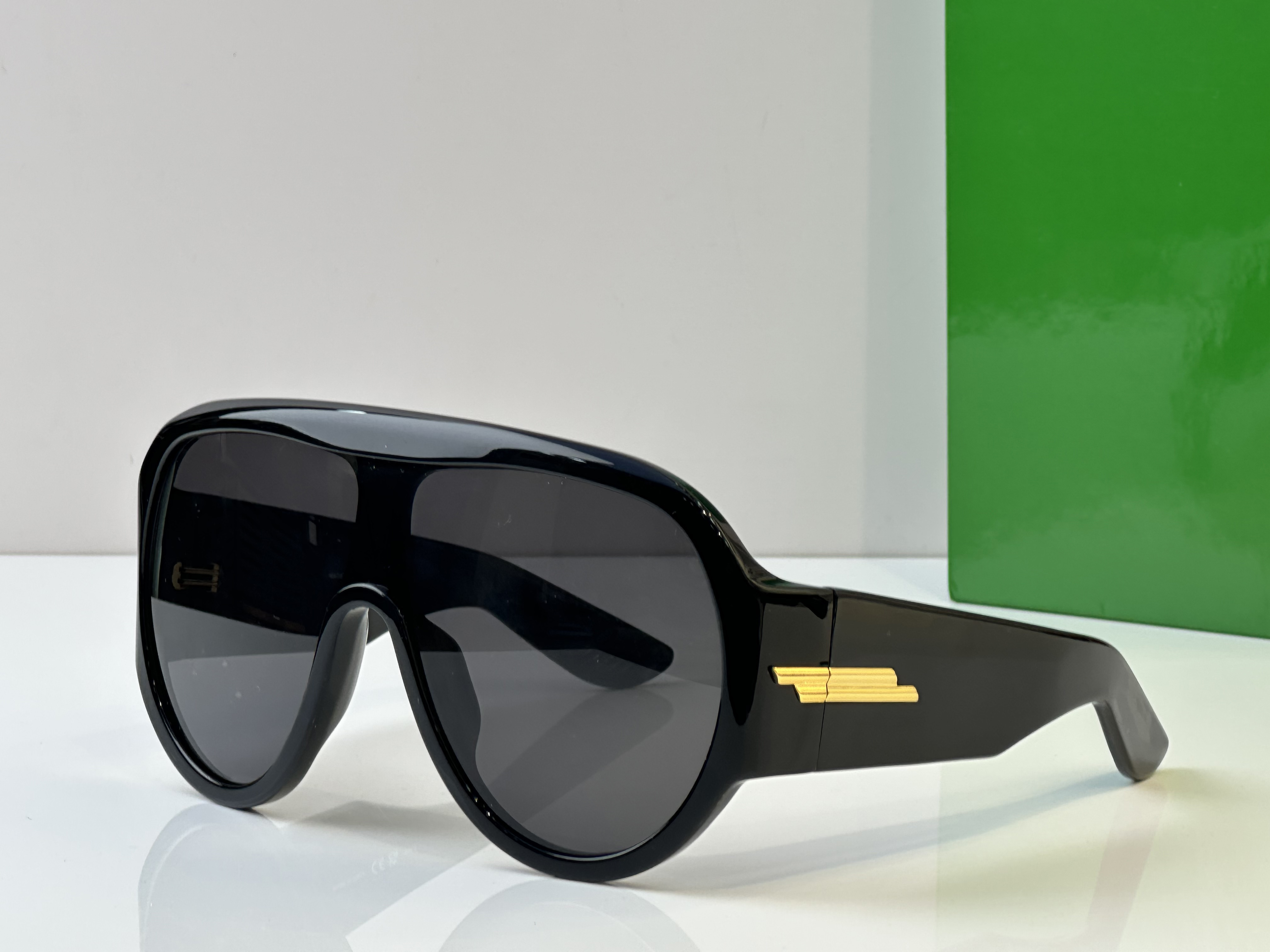 Fashion Sunglasses For Men Women 1345 Summer Designer Cateye Stylish High Street Style Anti-Ultraviolet Retro Plate CR39 Oval Full Frame Glasses Random Box