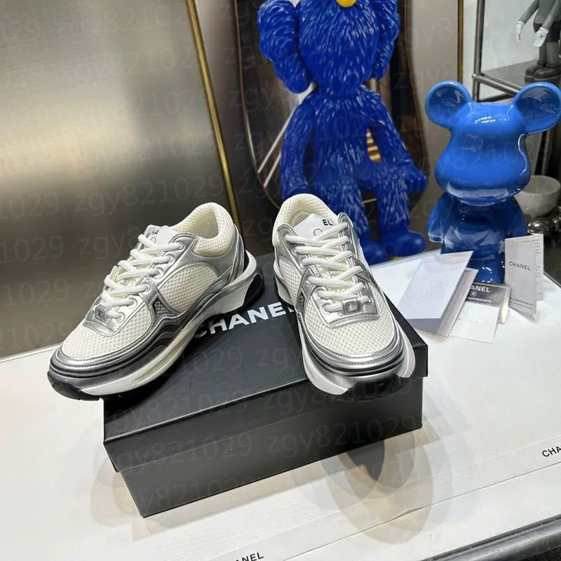 2026 shoes Designer Luxury Womens Casual Outdoor running Shoes Reflective Sneakers Vintage Suede Leather and Men Trainers Fashion derma cc1