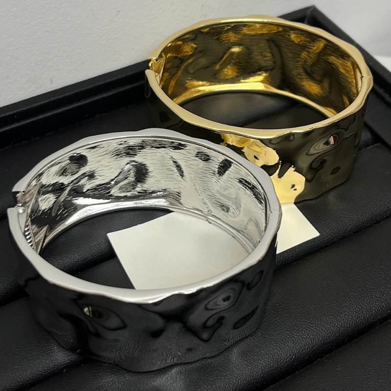 Modern Jewelry European and American Metal Open Bracelets For Women Party Gifts Cool Trend Accessories Selling 250303